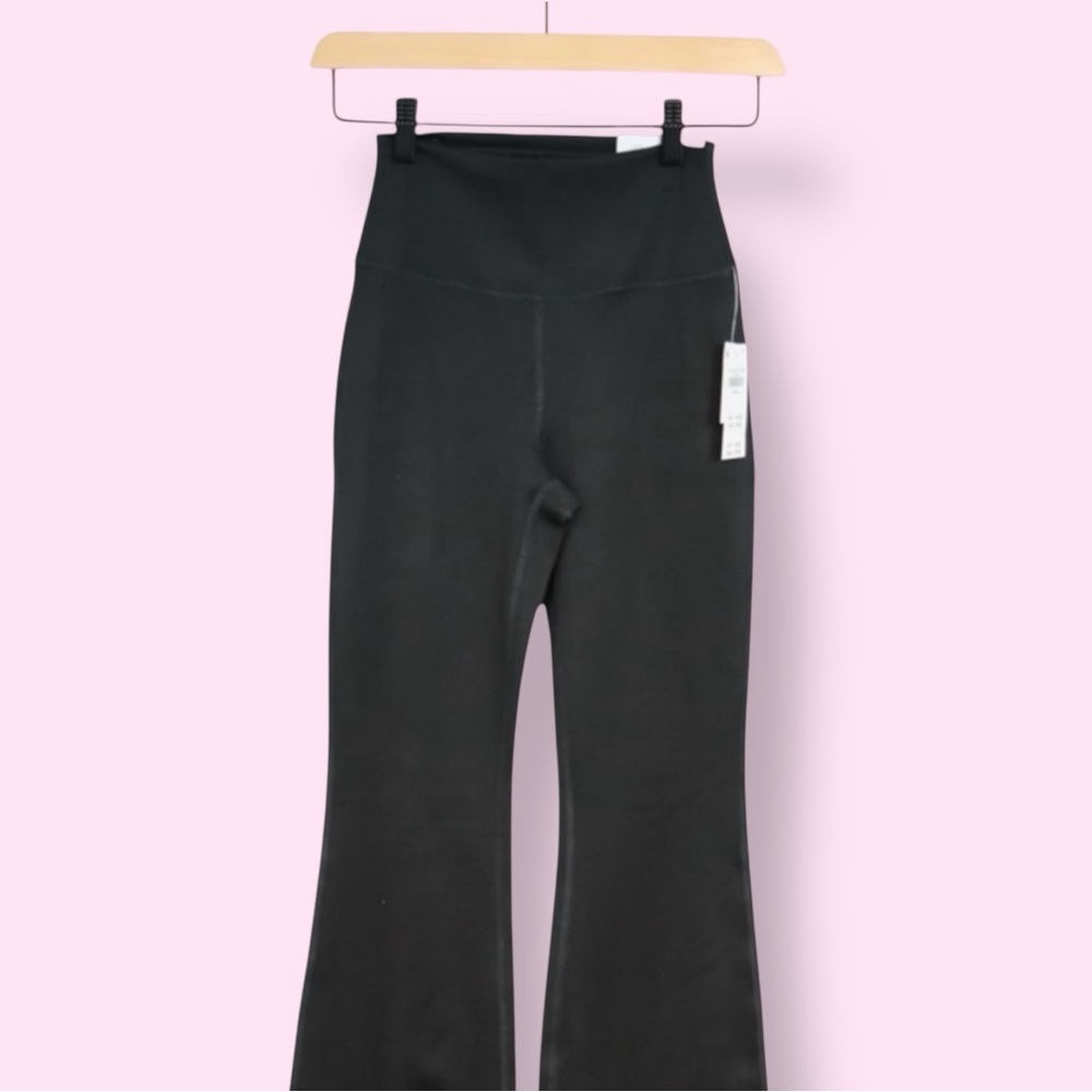 Hollister Black High Waisted Flare Leggings Women’s Small NWT Yoga Pants